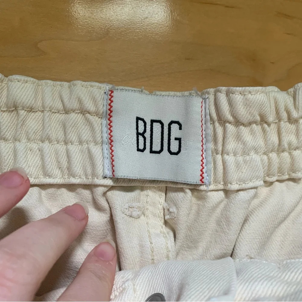 BDG Cream High-Rise Cargo Joggers - Picture 6 of 8